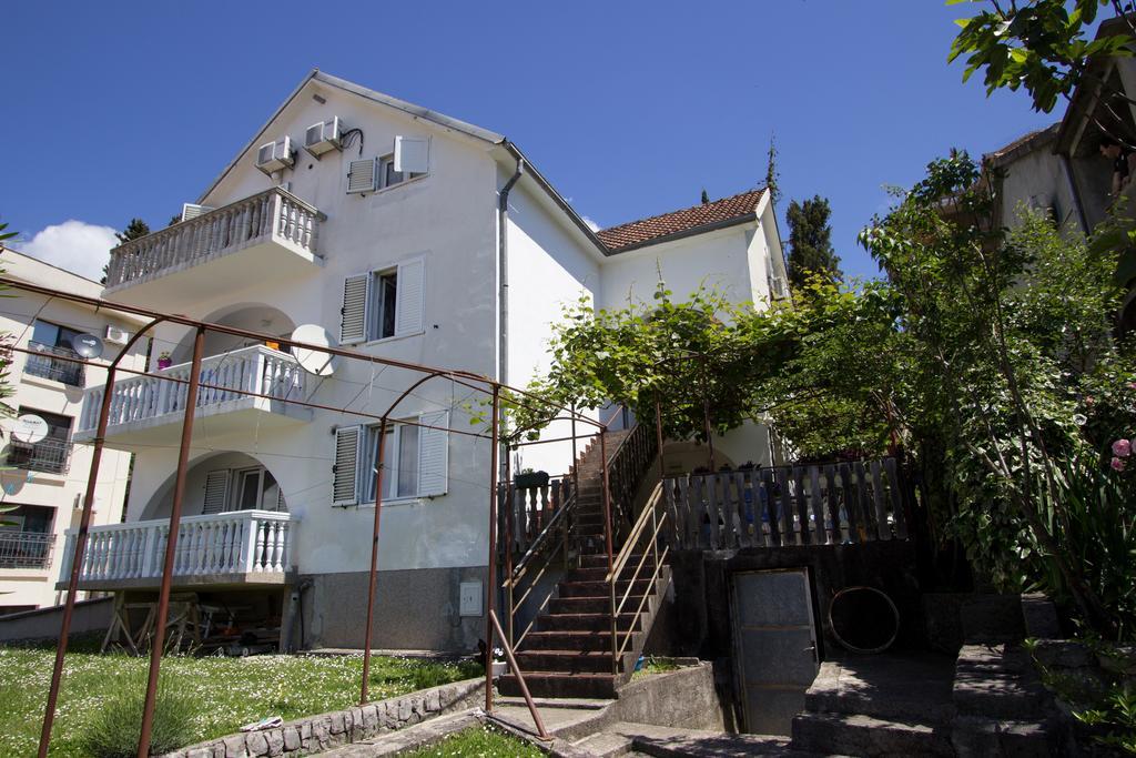 St. Roko Guest House Donja Lastva Exterior foto